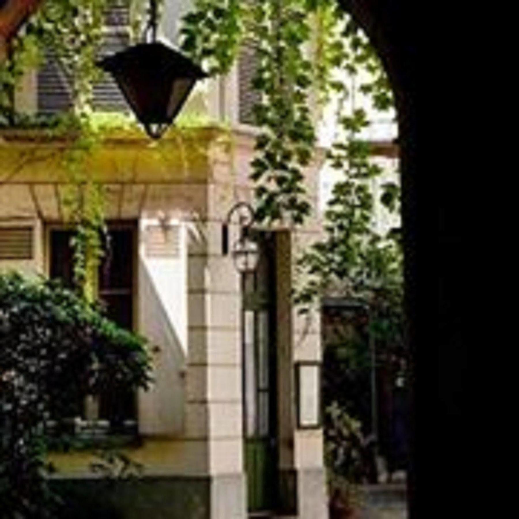 Hotel Caron Le Marais Paris Exterior photo