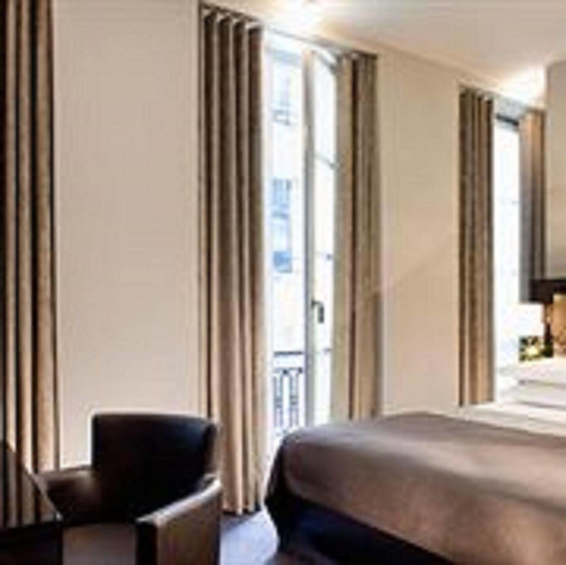 Hotel Caron Le Marais Paris Exterior photo